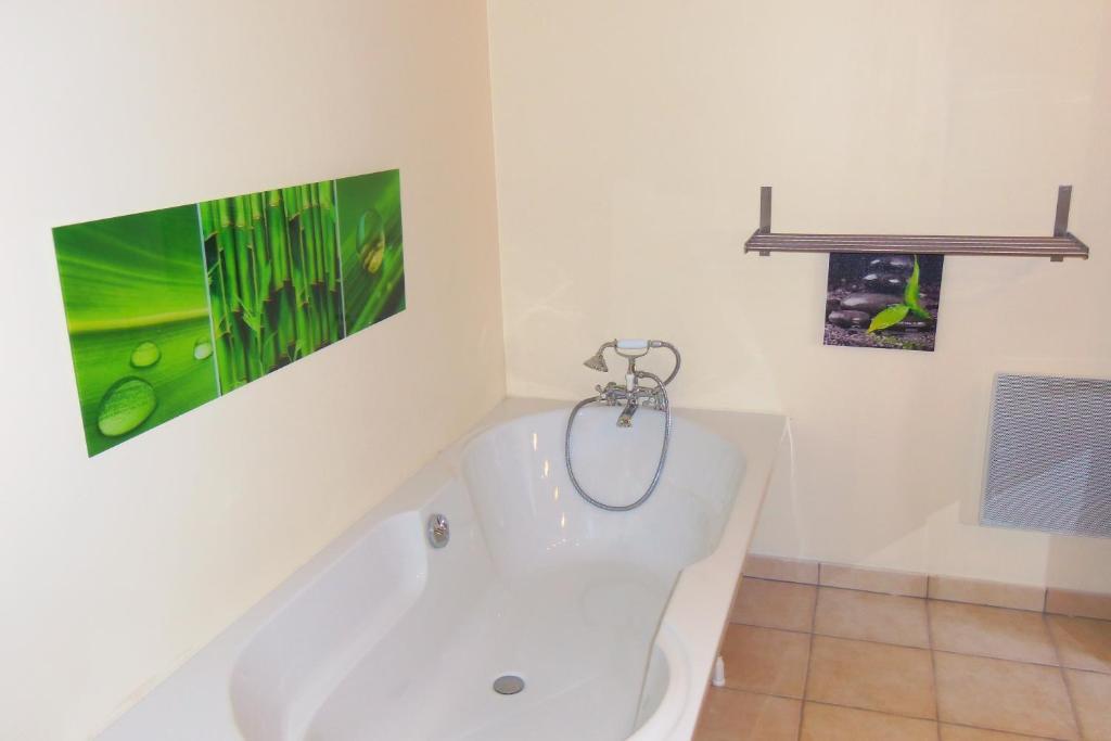 Hotel La Petite Madeleine Castillon-la-Bataille Habitación foto